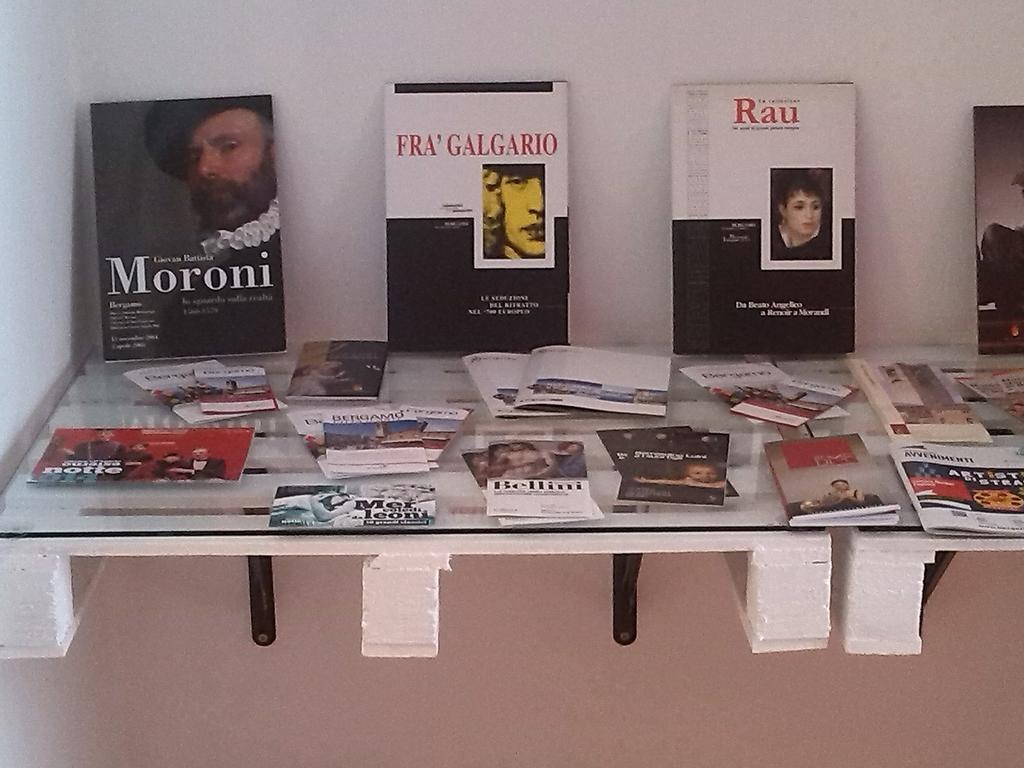 Uptown B'N'B Hotel Bergamo Bagian luar foto