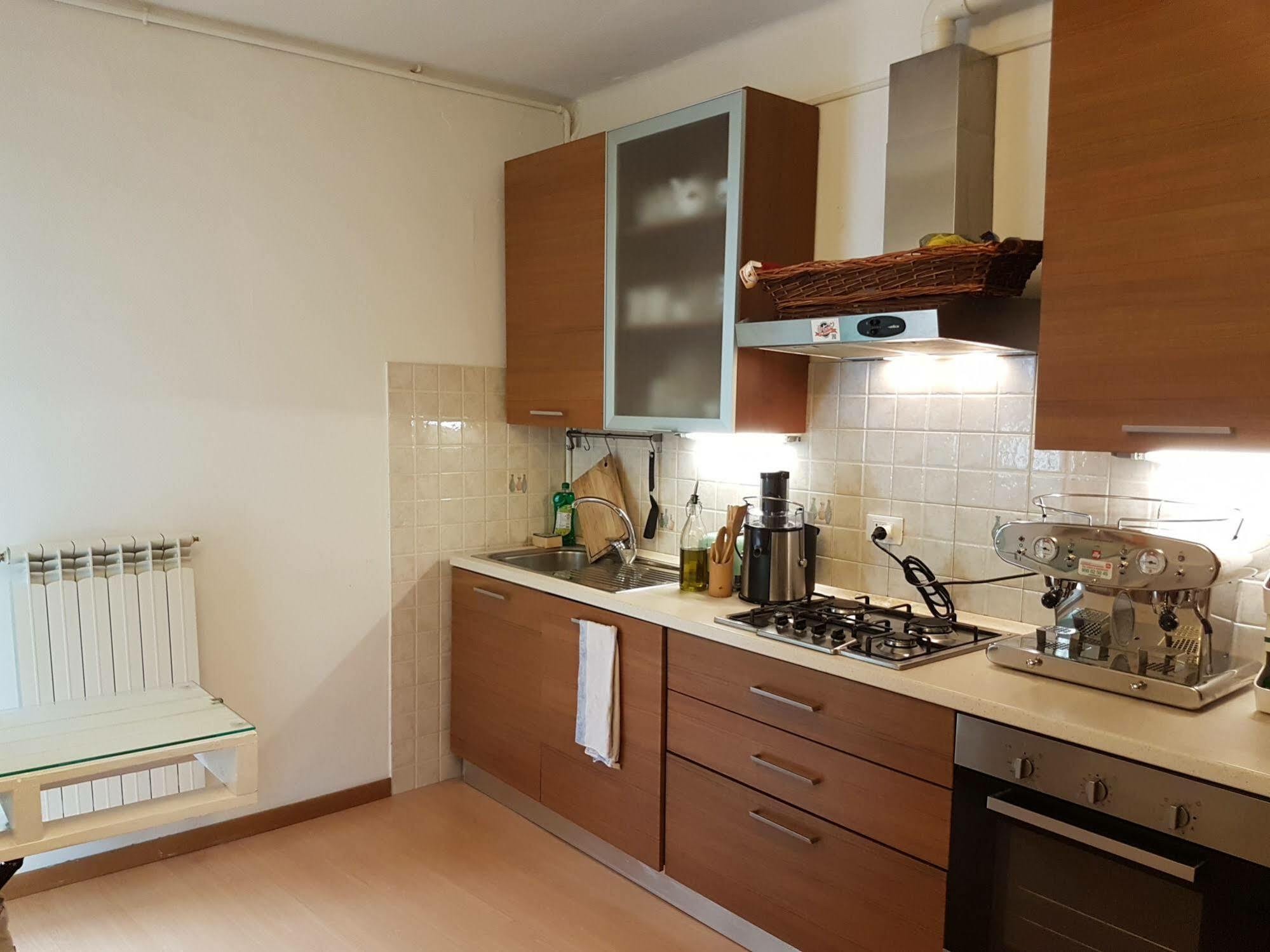 Uptown B'N'B Hotel Bergamo Bagian luar foto